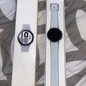 Samsung Galaxy Watch4 SM-R870 44mm Aluminum Case with Sport Band - Silver